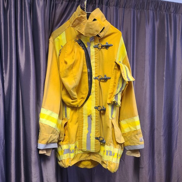 Body Guard Fire Turnout Coat. - Picture 1 of 2